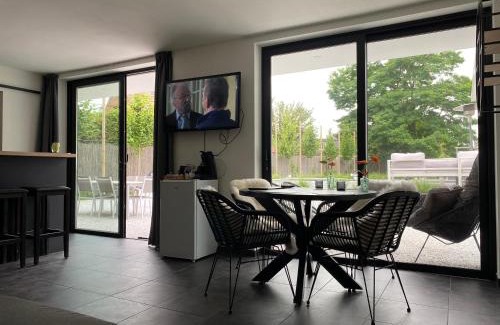 Waregem Apartment | Welcoming Guesthouse with Pool and Family-Friendly Vibes