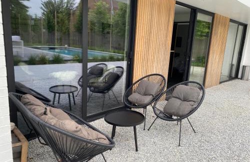 Waregem Apartment | Welcoming Guesthouse with Pool and Family-Friendly Vibes