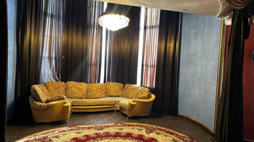 Coppetts Apartment | Family-Friendly LUV Apartment: Your Ideal Getaway Spot