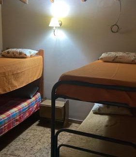 Ostende House | Budget-Friendly Stay at Casa en Mar de Ostende