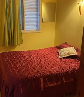 Ostende House | Budget-Friendly Stay at Casa en Mar de Ostende