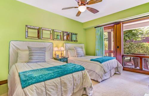 Kailua-Kona Villa | Experience Hualalai Fairway Villa with Pool & Family Fun