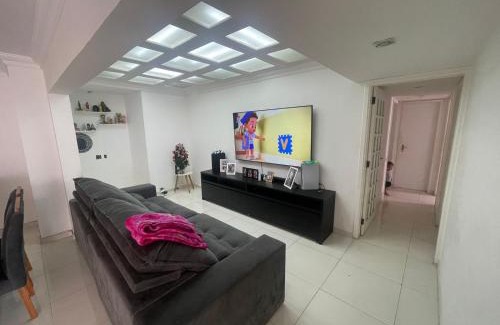 Morro do Maluf Apartment | Oceanfront Apartment Guarujá with Private Pool & Breakfast