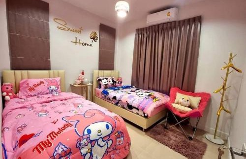Hin Lek Fai House | Relaxing Green Home Pool Villa with Hot Tub in Hua Hin