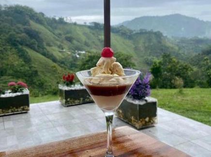 Manizales Hotel | Cozy AZAHARES HOTEL Y CAFÉ: Pet-Friendly with Breakfast