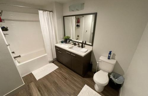 Irvine Business Complex Apartment | Pet-Friendly High-End Condo with Pool in Irvine