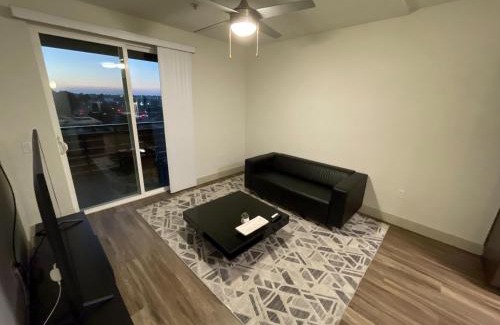 Irvine Business Complex Apartment | Pet-Friendly High-End Condo with Pool in Irvine