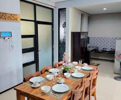Ambarawa Cabin | Discover Villa Omahe Dewe: Family & Pet-Friendly Escape