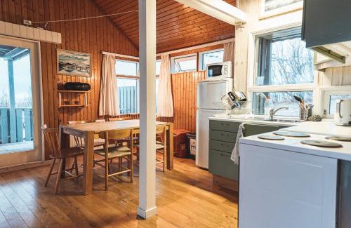 Hofn Ski Chalet | Cozy Old Cottages: Child-Friendly Retreat with High Ratings