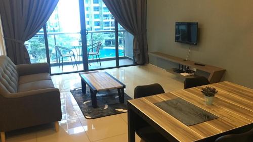 Taiping Apartment | Cozy DKK Homestay: Family-Friendly with Pool Access