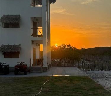 Santo Amaro do Maranhao Cabin | Cozy Pacas Suítes Chalé e Casa: Family & Pet-Friendly Escape