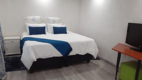 Greater Johannesburg Metropolitan Area House | Family-Friendly Getaway at Russell's Rest Rooms