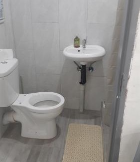 Greater Johannesburg Metropolitan Area House | Family-Friendly Getaway at Russell's Rest Rooms