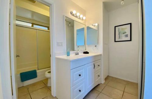 Ocean Beach Apartment | Oceanfront Studio with Balcony, Pet Friendly Retreat
