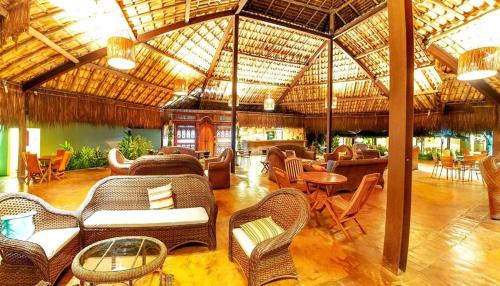 Pereque Hotel | Reserva do Mar: Ideal Ocean View Retreat with Pool Access