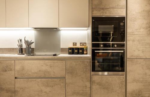 Gascoigne Apartment | Cozy Apartment & Child-Friendly Accommodation Awaits You