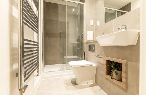 Gascoigne Apartment | Cozy Apartment & Child-Friendly Accommodation Awaits You