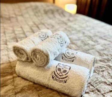 Cifer Apartment | Inviting Family-Friendly Stay at Karlov dvor Apartmán