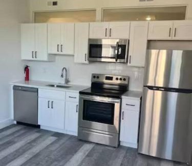 East Parkside Apartment | Pet-Friendly Apt for 3 with Child-Friendly Amenities