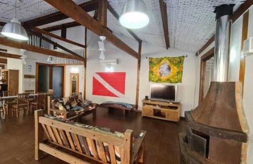 Portinho House | Discover Ilhabela: Guest House for Natal or Réveillon Fun!