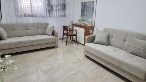 Kiryat Ekron House | Family-Friendly Stay at צימר אילה in a Serene Setting