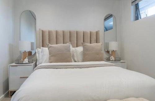 Hillhead Apartment | Ocean Dunes: Pet-Friendly Getaway with Sea Views