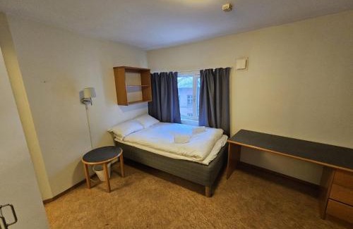 St. Hanshaugen Hotel | Cozy Deluxe Room at Falbes Gate with Kitchen & Breakfast