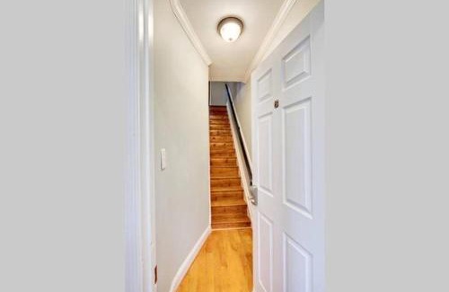 H Street Corridor Apartment | Comfort Meets Convenience at Marvin's - Capital Hill