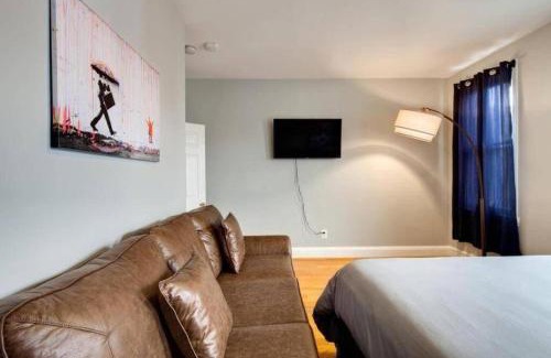 H Street Corridor Apartment | Comfort Meets Convenience at Marvin's - Capital Hill