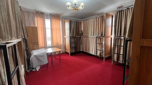 Osh House | Budget-Friendly New Rise: Ideal for Family Getaways