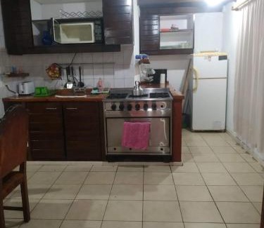 Miramar House | Family-Friendly Chalet en Miramar with Great Amenities