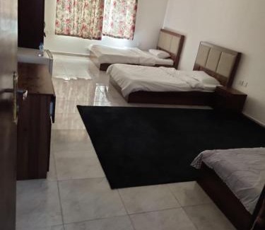 Al Koudh Hotel | Experience Comfort at قصر الياسمين 2 with Breakfast Included