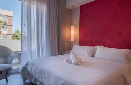 Carilo Apartment | Relaxing Vizion Suites Carilo - Pool & Hot Tub Oasis