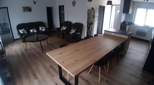 Uhart-Cize House | Family-Friendly Stay at Maison Pausa Lekua for Your Getaway