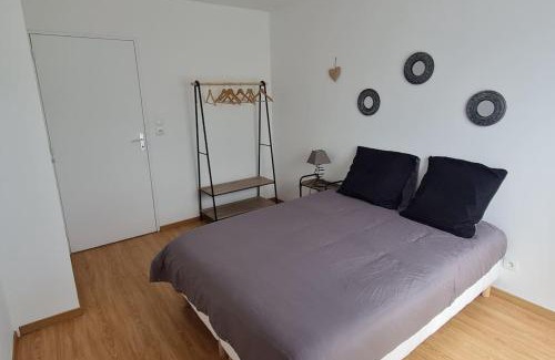 Saline House | Garden Retreat: Family & Pet-Friendly Maison Awaits You