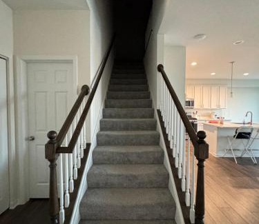 Fox Valley House | Inviting Townhome in Aurora – Family Friendly Comfort