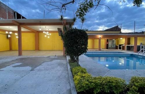 Jojutla House | Discover Casa de Fin de Semana: Pet-Friendly Getaway