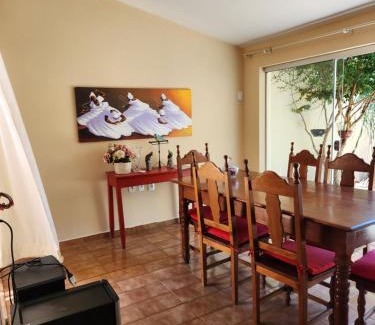 Frutal House | Welcoming Casa da Nega: Pet-Friendly Retreat with Pool