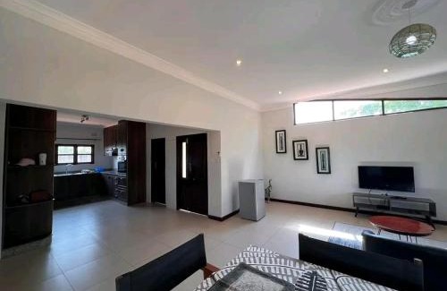 Ras Makamaiwe Bed & Breakfast | Family-Friendly Kingtech Inc Apartments with Pool & Breakfast