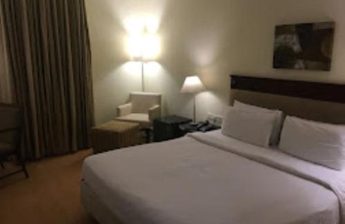 Begumpet Hotel | Discover The Manohar, Hyderabad: Family-Friendly Haven