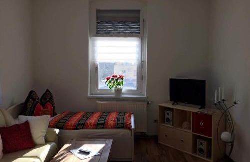 Marienthal Ost Apartment | Cozy Furnished Apartment in Zwickau - Family and Pet Friendly