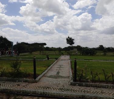 Arumeru Hotel | Discover Shelta Village View Resort with Pool & Hot Tub
