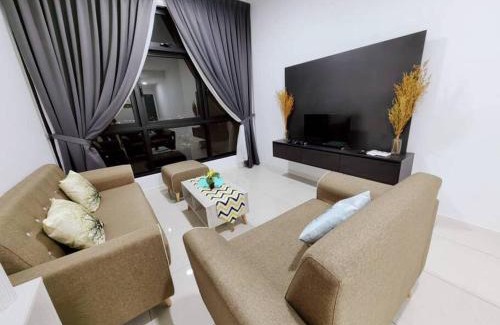 Taman Bukit Mewah Apartment | Family-Friendly Paradigm Residence Near Paradigm Mall