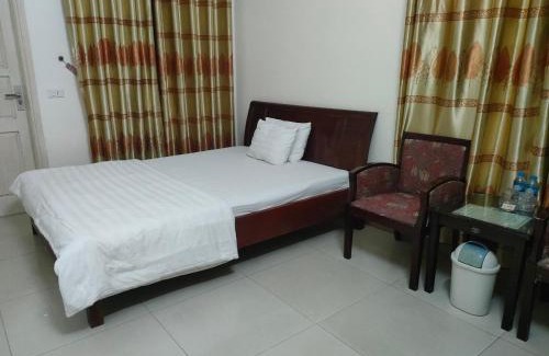 Vinh Hotel | Discover Comfort at Khach San Viet Uc - Family-Friendly Stay