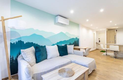 Toulon Apartment | Renovated 4-Star T3 with Balcony and Oceanfront Views