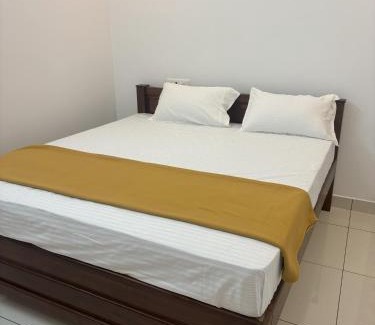 Kottakuppam House | Cozy SeaBreeze Homestay - Perfect for Family Getaways