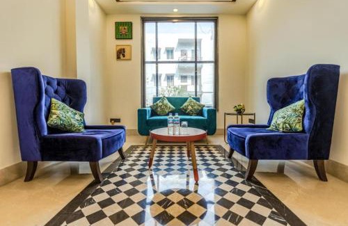Chittaranjan Hotel | Budget-Friendly Mayur Hotel Near CR Park, New Delhi