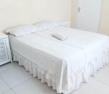 Otjozondjupa Region Hotel | Cozy Selma Shikongo Guesthouse – Pet Friendly & Breakfast