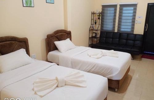 Khlong Yai Resort | Explore Limlay House: Family-Friendly Getaway Awaits