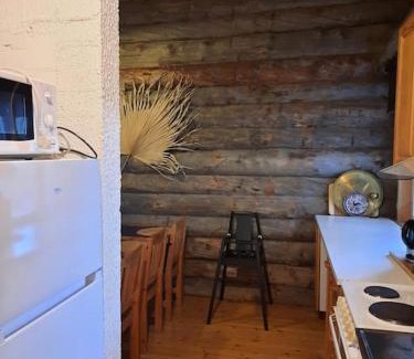 Rukatunturi Apartment | Rustic Pyry Log Cabin at Ruka - Family and Pet Friendly
